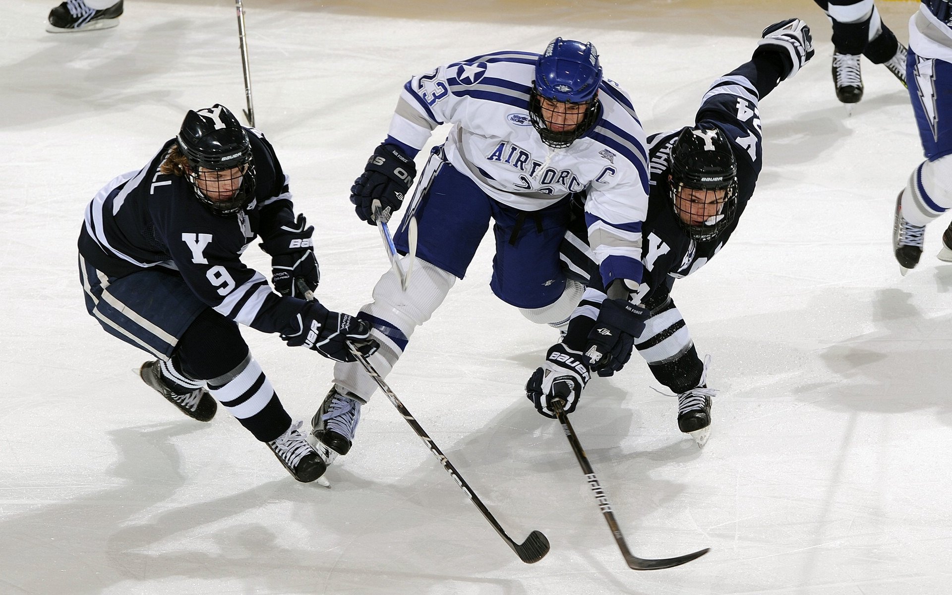 mk体育娱乐-《英雄联盟》“全球预选”点燃战火，冠军激烈争夺！